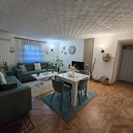 Case de vacanță Vikendica Fruskogorski Kutak - Fruska Gora